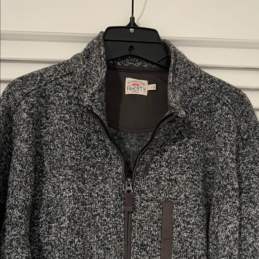 Faherty Men's Charcoal Zip-Up Sweater (never worn)